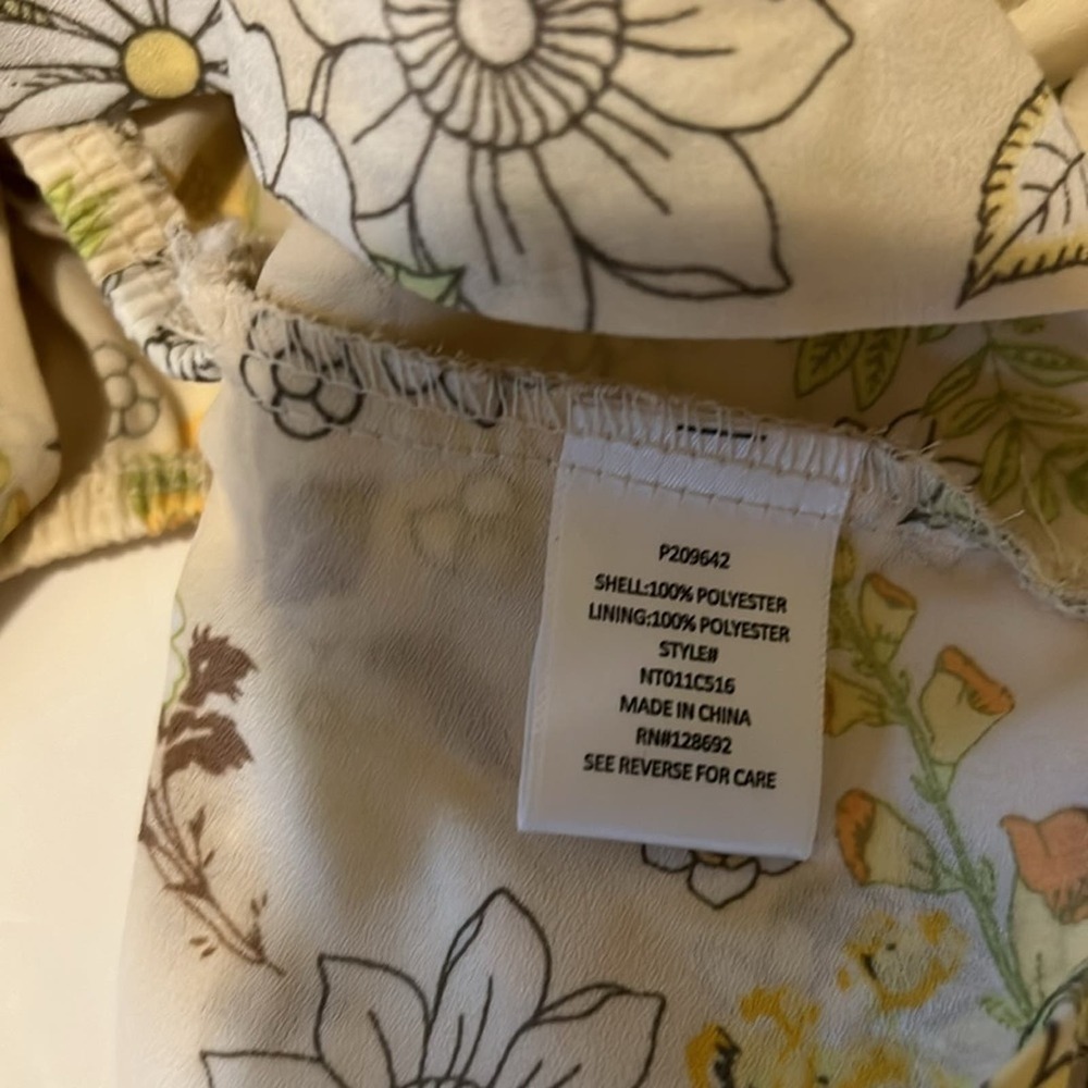 Madden NYC floral long sleeve sheer crop top with tie and built in bra XL - Picture 5 of 10